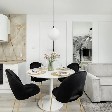 Stylowe Z Parkingiem I Balkonem W Kolobrzegu By Renters