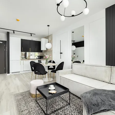 Stylowe Z Parkingiem I Balkonem W Kolobrzegu By Renters 科沃布热格